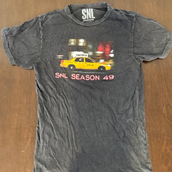 SNL Season 49 Concert Tee | Maya Rudolph & Vampire Weekend - Picture 2 of 3
